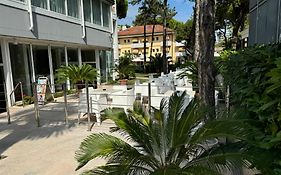 Hotel Carlton